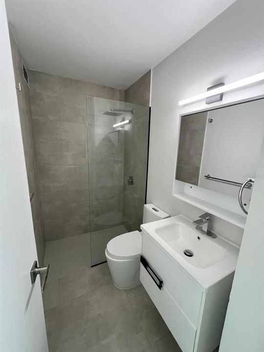 For Rent: $2,200 (3 beds, 3 baths, 1354 Square Feet)