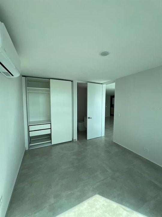 For Rent: $2,200 (3 beds, 3 baths, 1354 Square Feet)