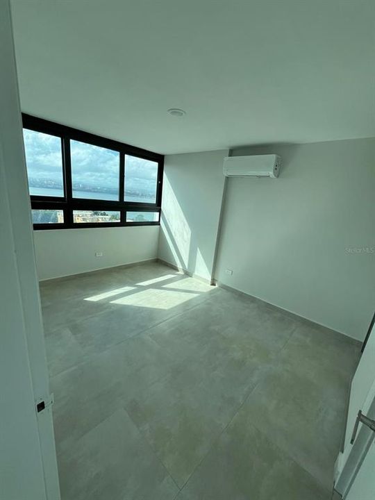 For Rent: $2,200 (3 beds, 3 baths, 1354 Square Feet)