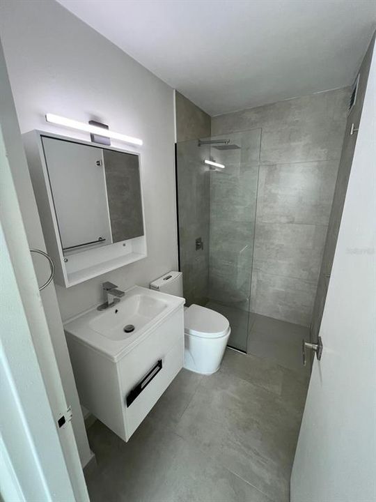 For Rent: $2,200 (3 beds, 3 baths, 1354 Square Feet)