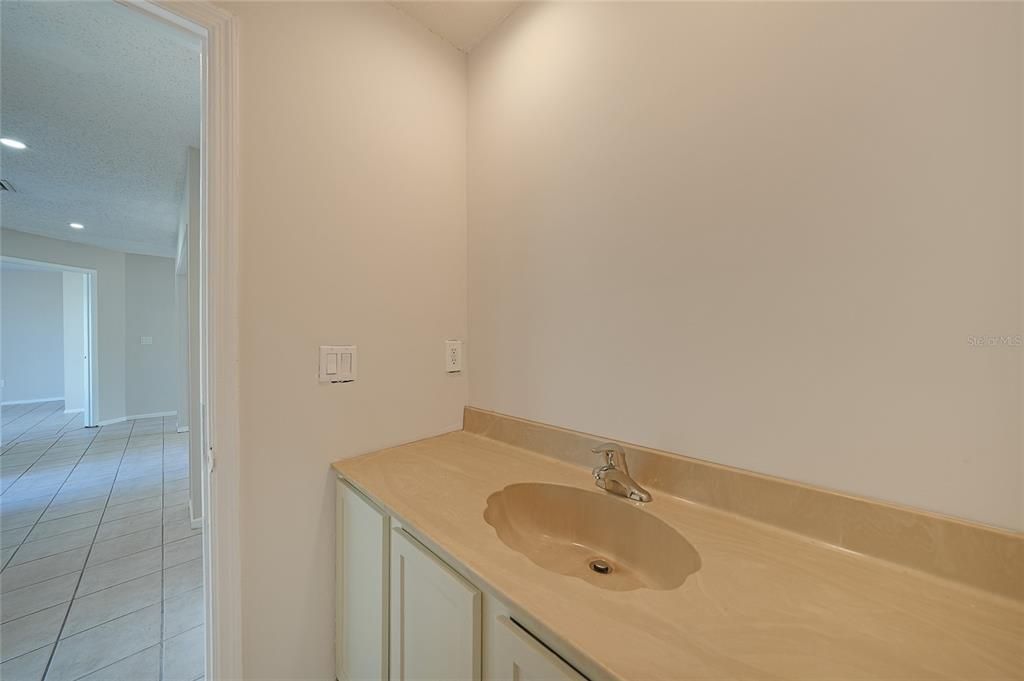 待售: $150,000 (3 贝兹, 2 浴室, 1282 平方英尺)