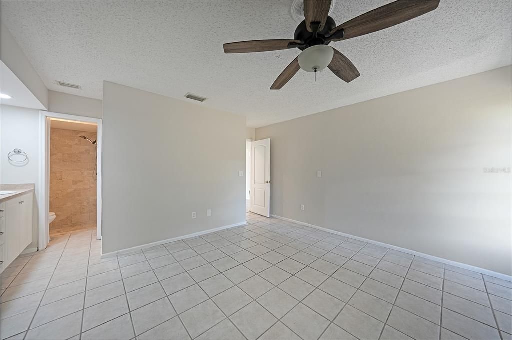 待售: $150,000 (3 贝兹, 2 浴室, 1282 平方英尺)