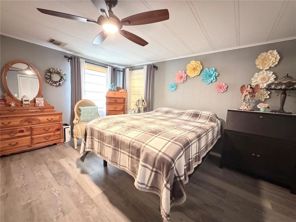 For Sale: $135,000 (2 beds, 2 baths, 1582 Square Feet)