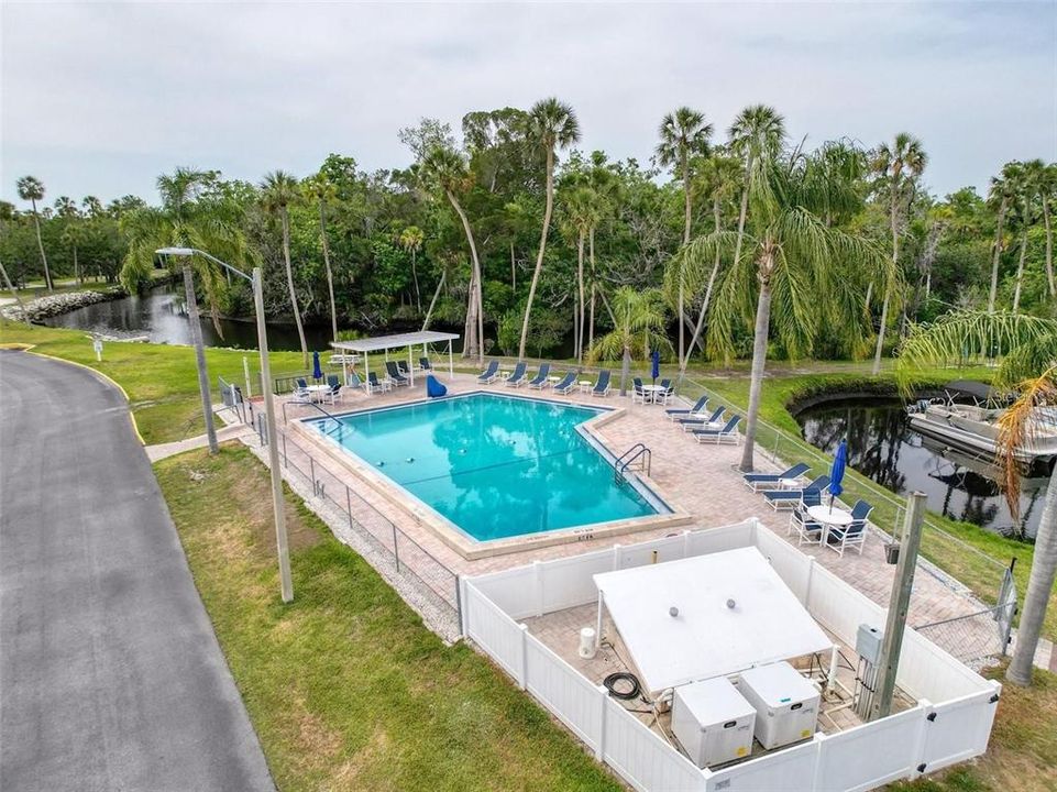 For Sale: $135,000 (2 beds, 2 baths, 1582 Square Feet)