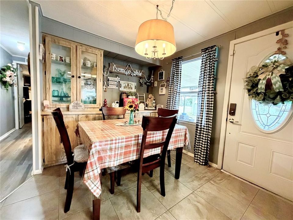 For Sale: $135,000 (2 beds, 2 baths, 1582 Square Feet)