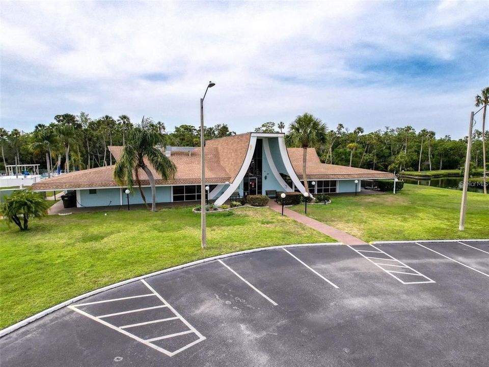 For Sale: $135,000 (2 beds, 2 baths, 1582 Square Feet)