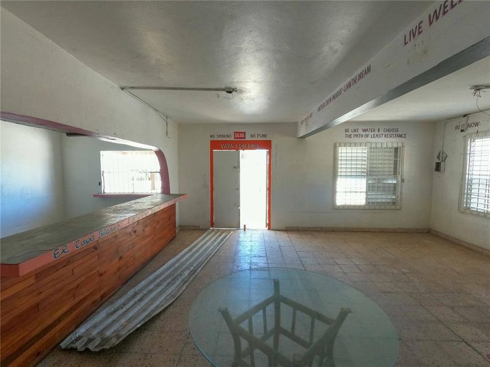 For Sale: $549,000 (5 beds, 5 baths, 3425 Square Feet)