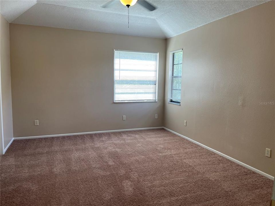 For Rent: $2,000 (3 beds, 2 baths, 1871 Square Feet)