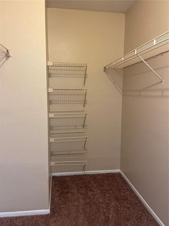 For Rent: $2,000 (3 beds, 2 baths, 1871 Square Feet)