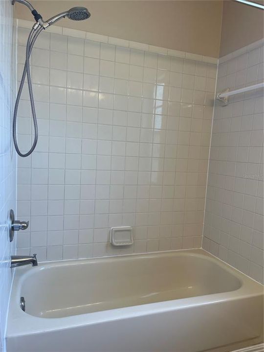 For Rent: $2,000 (3 beds, 2 baths, 1871 Square Feet)