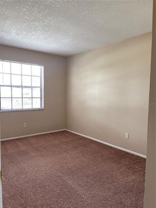 For Rent: $2,000 (3 beds, 2 baths, 1871 Square Feet)