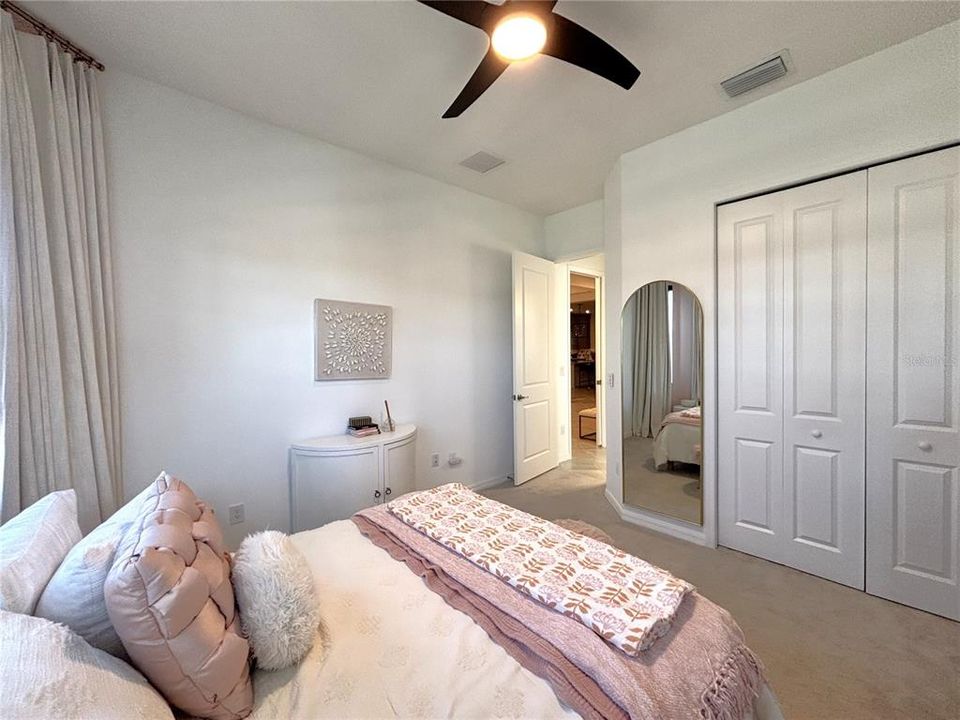 В аренду: $9,000 (2 спален, 2 ванн, 2061 Квадратных фут)