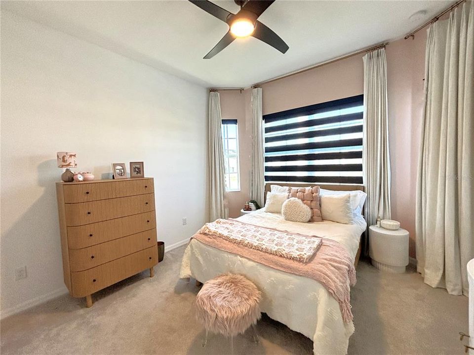 В аренду: $9,000 (2 спален, 2 ванн, 2061 Квадратных фут)