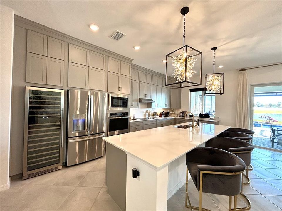 В аренду: $9,000 (2 спален, 2 ванн, 2061 Квадратных фут)