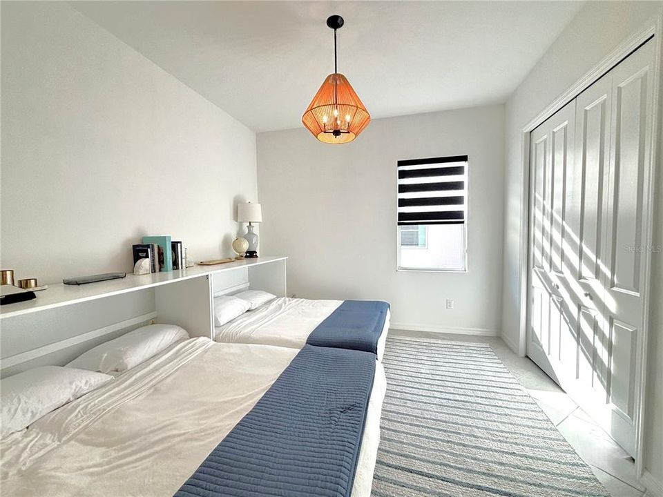 В аренду: $9,000 (2 спален, 2 ванн, 2061 Квадратных фут)