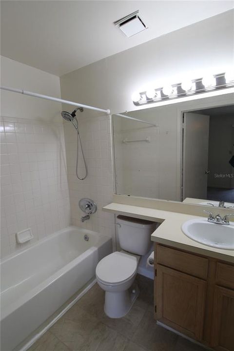 For Rent: $1,400 (1 beds, 1 baths, 572 Square Feet)
