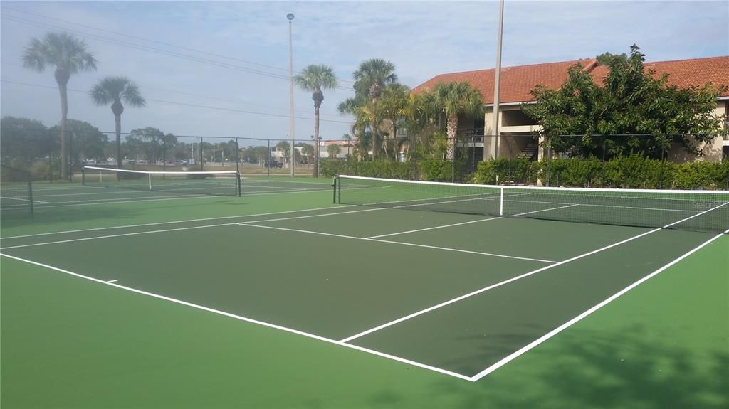 For Rent: $1,400 (1 beds, 1 baths, 572 Square Feet)