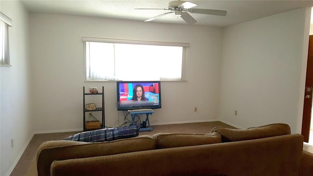 For Rent: $2,400 (2 beds, 2 baths, 1431 Square Feet)