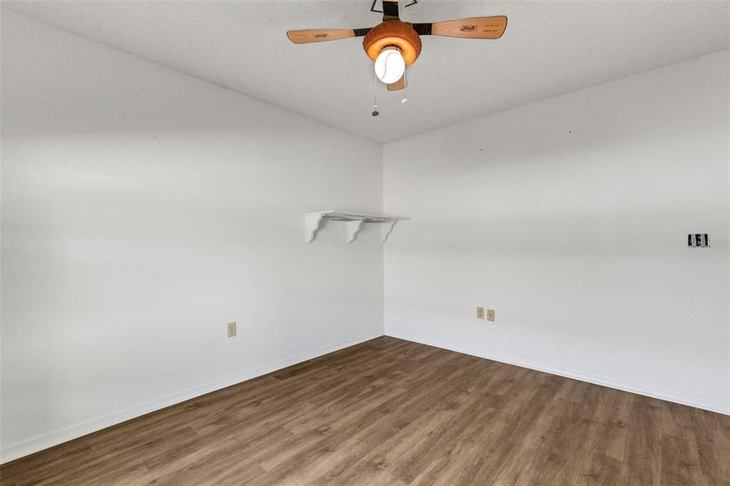 待售: $425,000 (3 贝兹, 2 浴室, 1631 平方英尺)