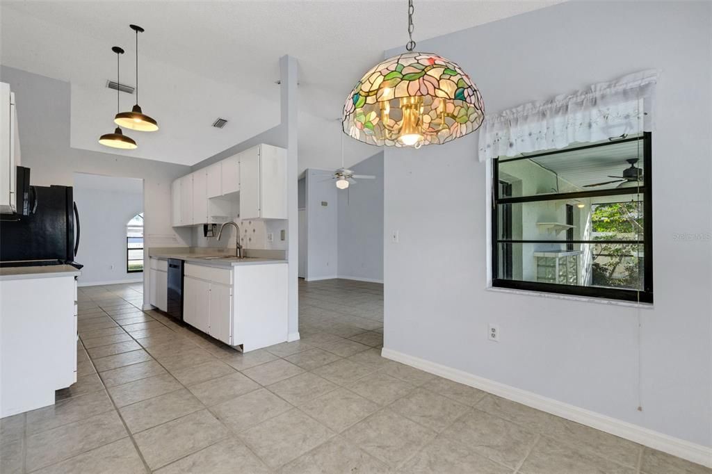 待售: $425,000 (3 贝兹, 2 浴室, 1631 平方英尺)