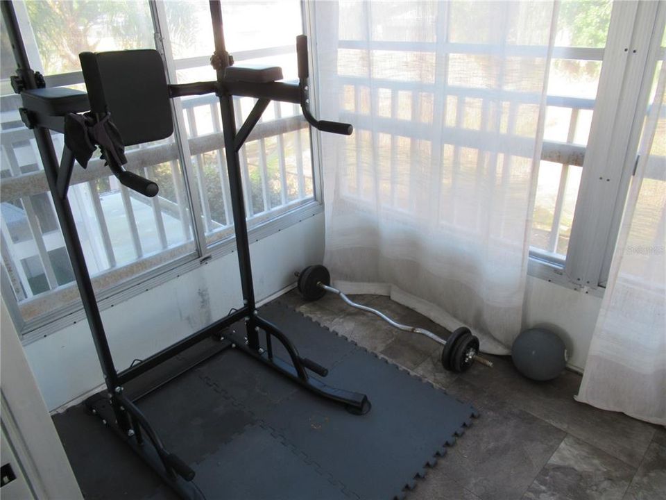 待售: $119,900 (2 贝兹, 1 浴室, 768 平方英尺)