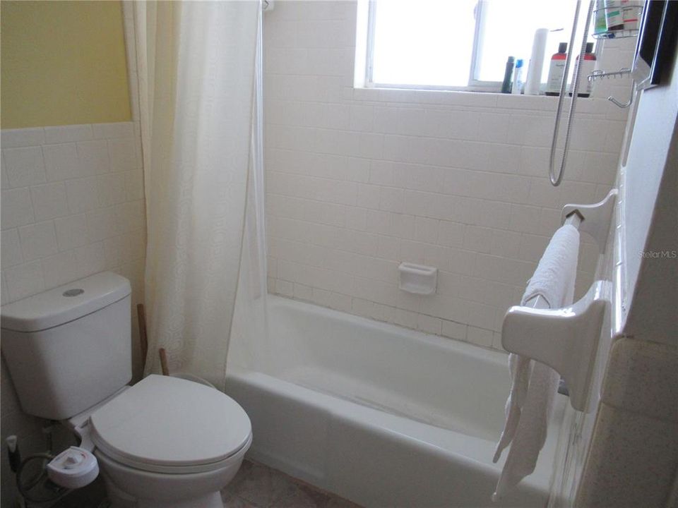 待售: $119,900 (2 贝兹, 1 浴室, 768 平方英尺)