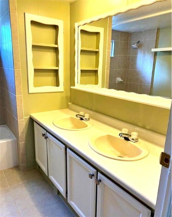 En Venta: $160,000 (3 camas, 2 baños, 1008 Pies cuadrados)