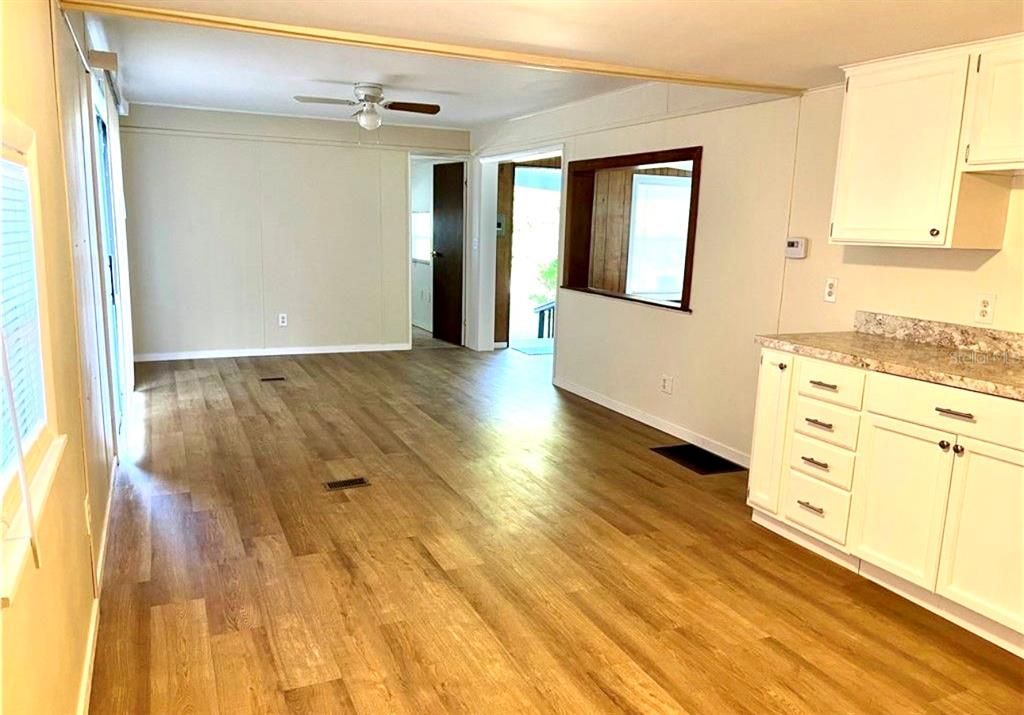 En Venta: $160,000 (3 camas, 2 baños, 1008 Pies cuadrados)