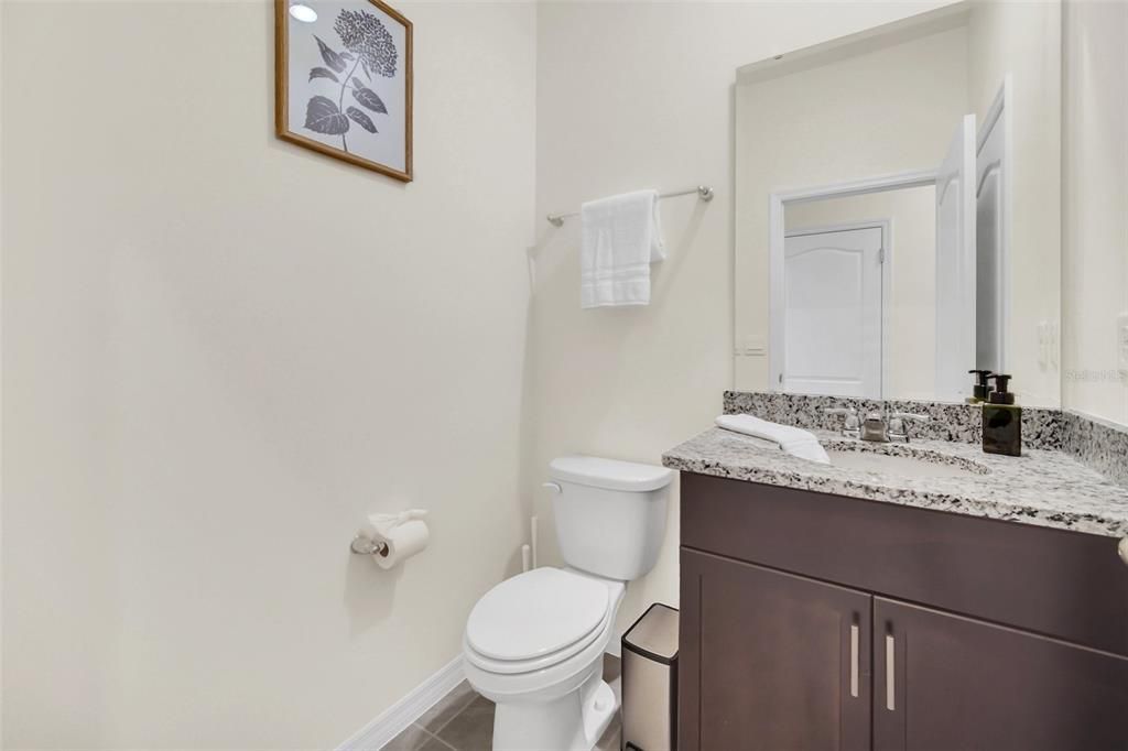 For Sale: $639,000 (6 beds, 5 baths, 3173 Square Feet)