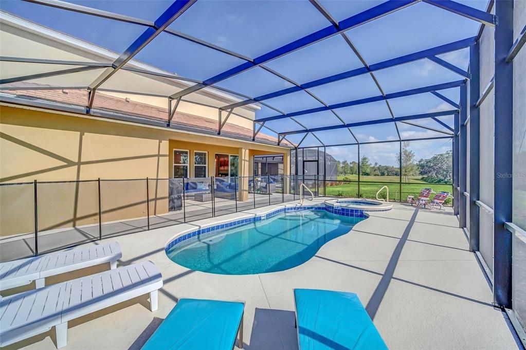 For Sale: $639,000 (6 beds, 5 baths, 3173 Square Feet)