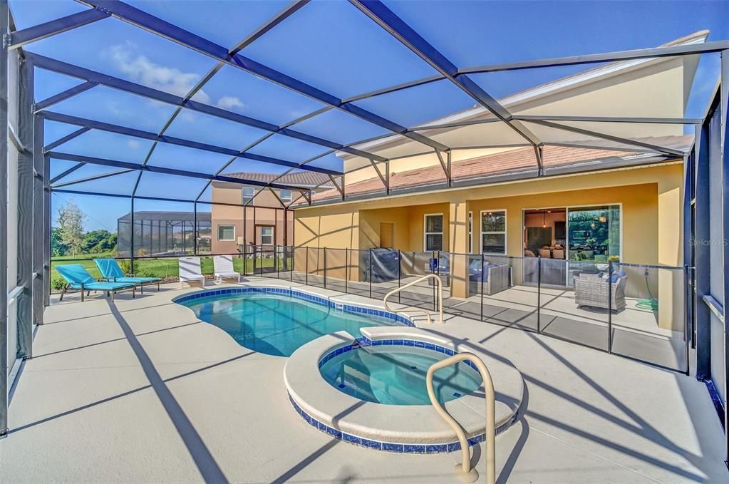 For Sale: $639,000 (6 beds, 5 baths, 3173 Square Feet)