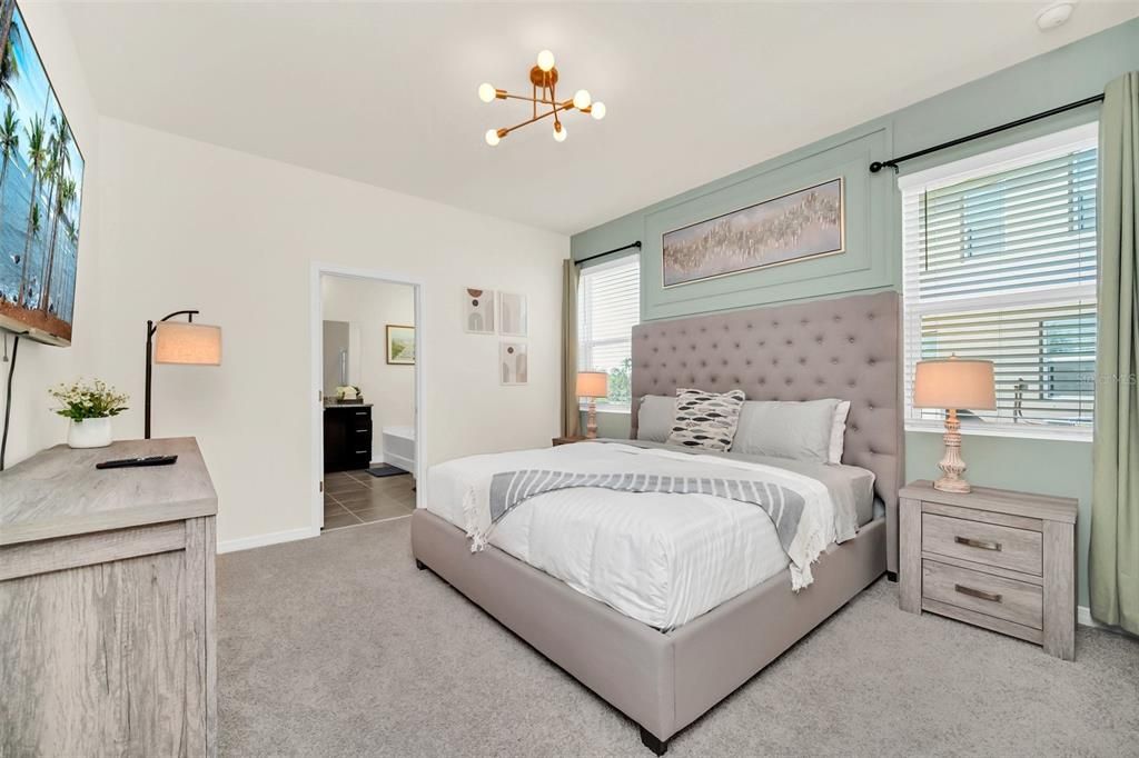 For Sale: $639,000 (6 beds, 5 baths, 3173 Square Feet)