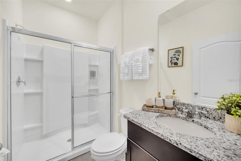 For Sale: $639,000 (6 beds, 5 baths, 3173 Square Feet)