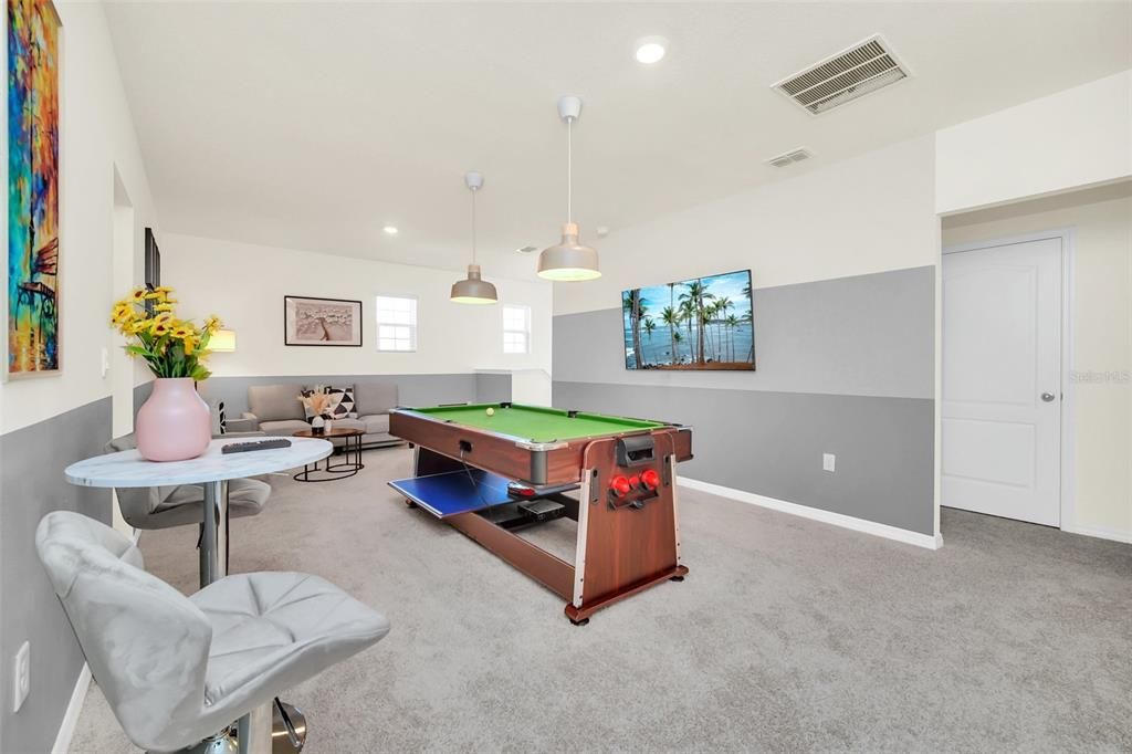 For Sale: $639,000 (6 beds, 5 baths, 3173 Square Feet)