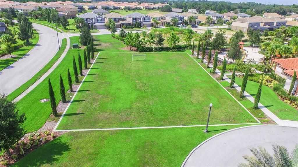 For Sale: $639,000 (6 beds, 5 baths, 3173 Square Feet)