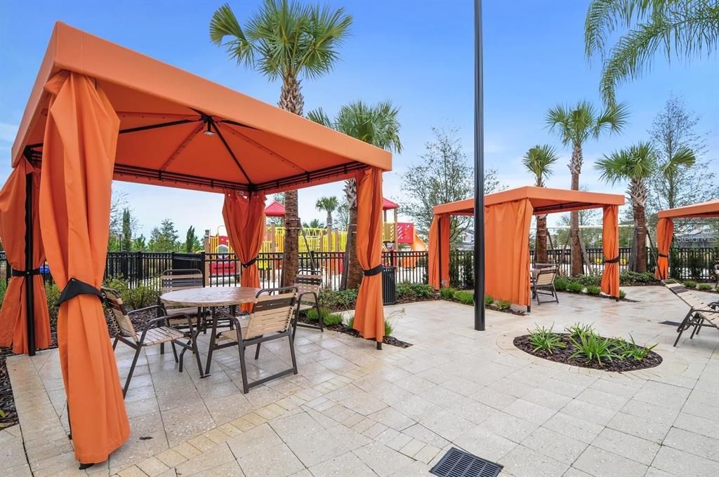 For Sale: $639,000 (6 beds, 5 baths, 3173 Square Feet)