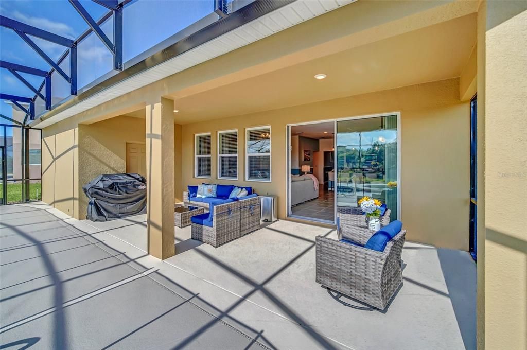 For Sale: $639,000 (6 beds, 5 baths, 3173 Square Feet)