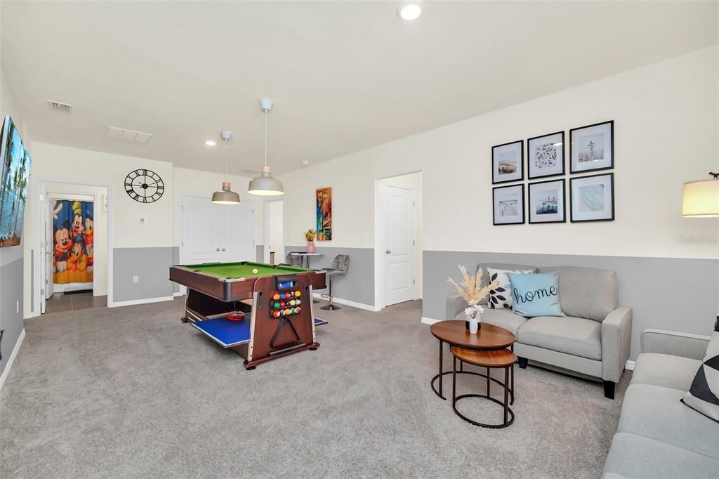 For Sale: $639,000 (6 beds, 5 baths, 3173 Square Feet)