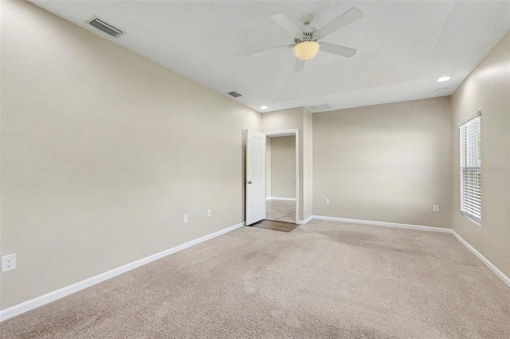 На продажу: $399,900 (3 спален, 2 ванн, 1770 Квадратных фут)