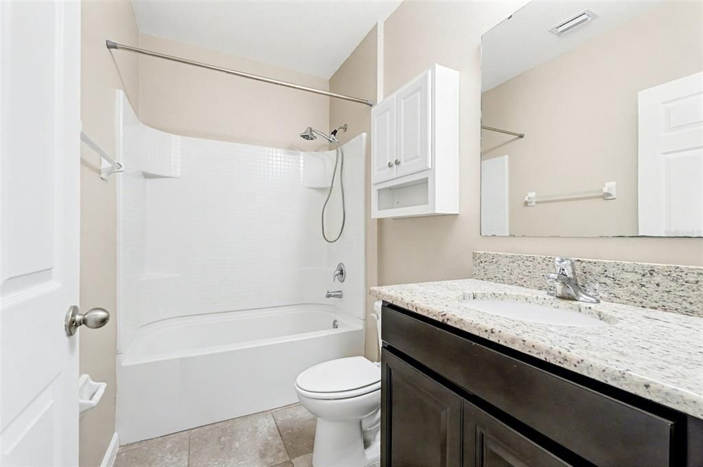 На продажу: $399,900 (3 спален, 2 ванн, 1770 Квадратных фут)