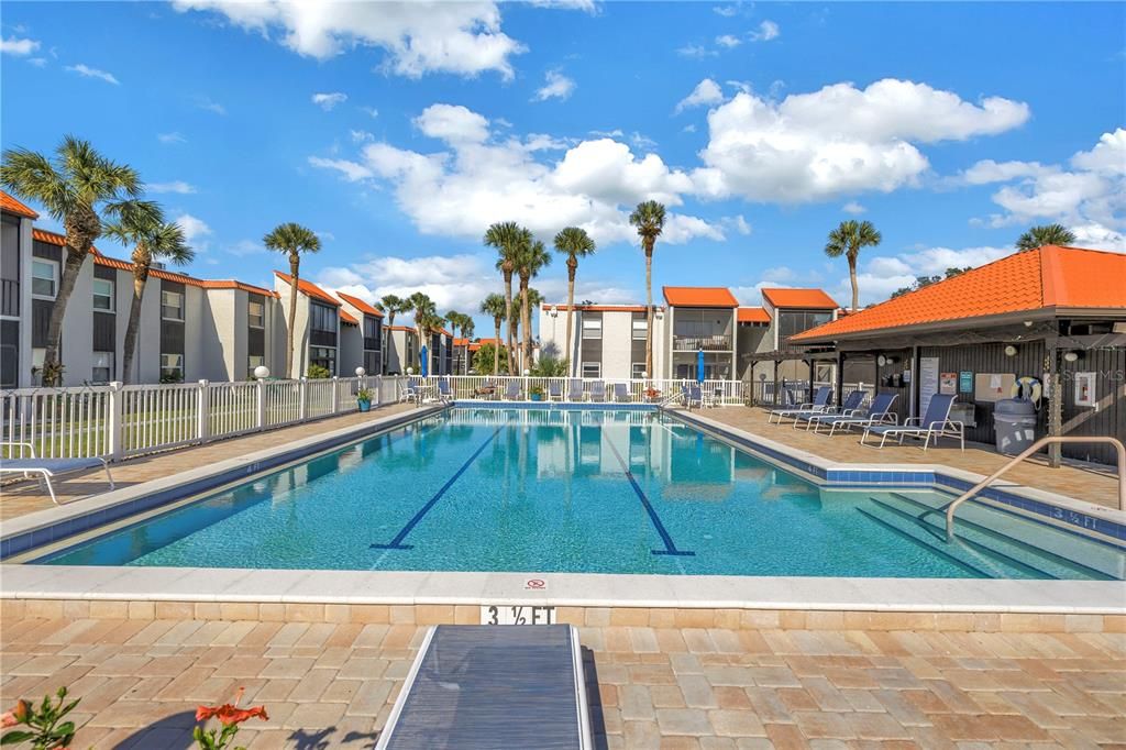 For Rent: $2,000 (1 beds, 1 baths, 714 Square Feet)