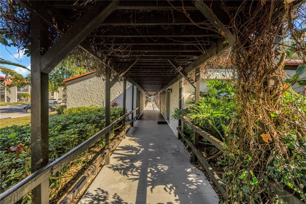 For Rent: $2,000 (1 beds, 1 baths, 714 Square Feet)