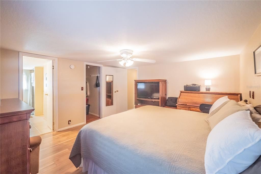 For Sale: $389,947 (3 beds, 2 baths, 1620 Square Feet)