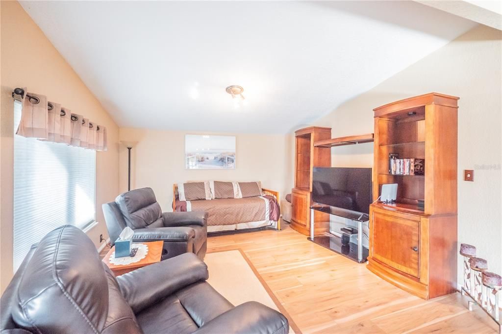 For Sale: $389,947 (3 beds, 2 baths, 1620 Square Feet)
