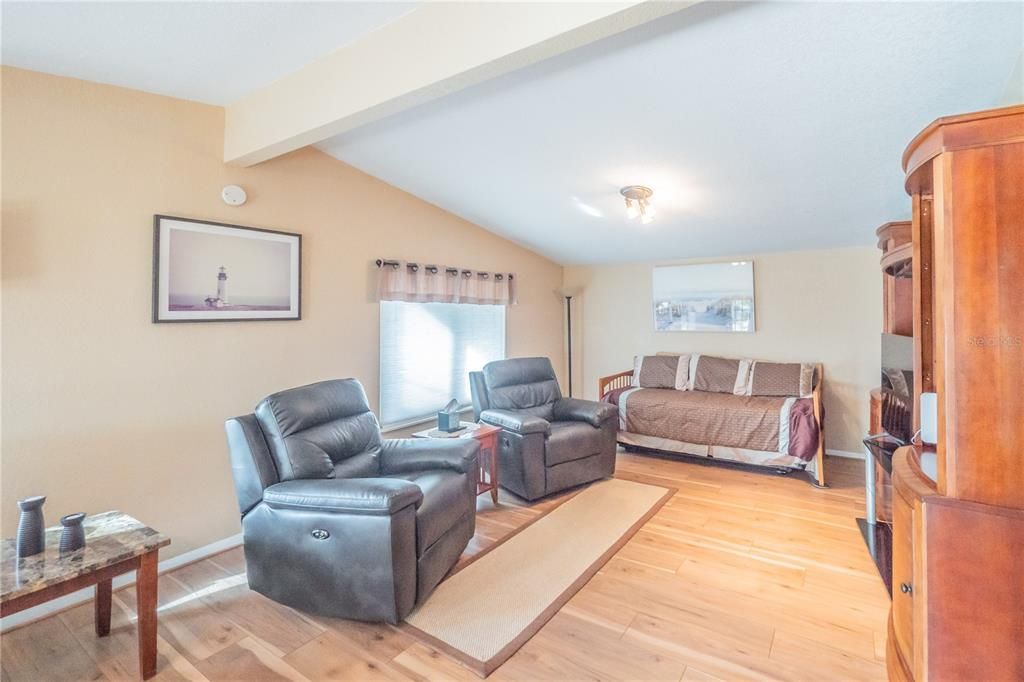 For Sale: $389,947 (3 beds, 2 baths, 1620 Square Feet)