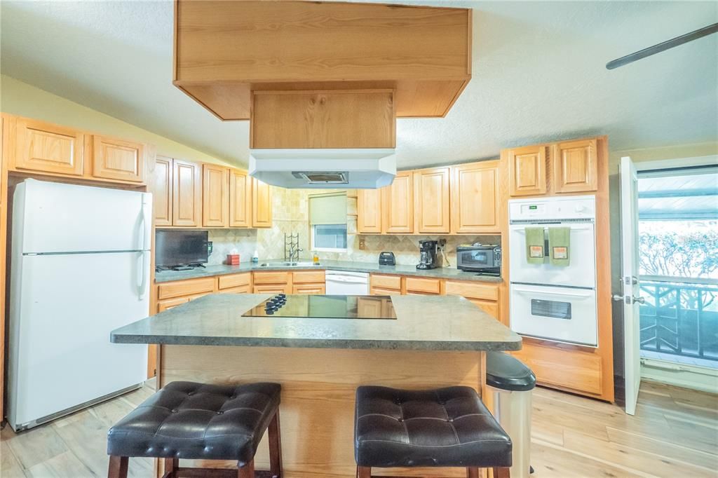 For Sale: $389,947 (3 beds, 2 baths, 1620 Square Feet)