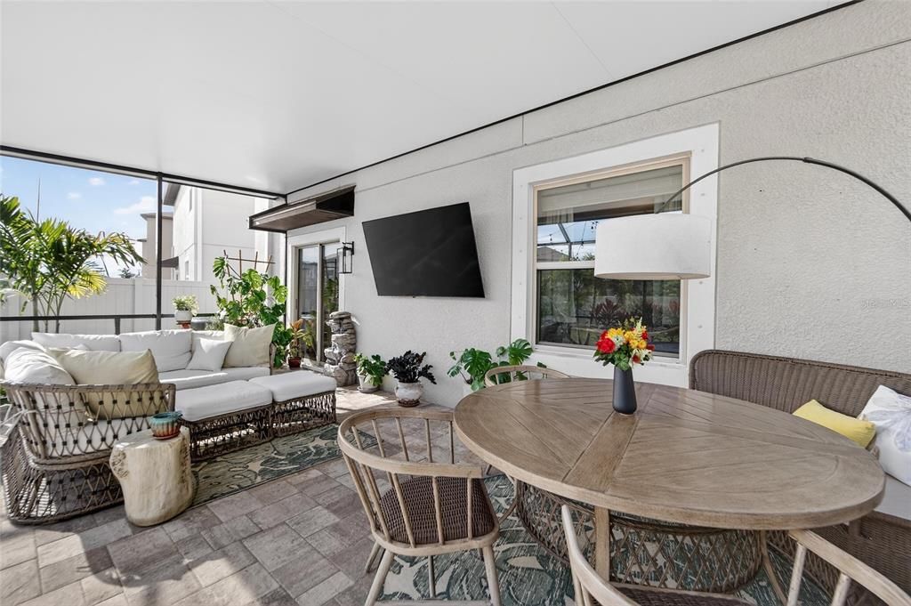 For Sale: $369,000 (4 beds, 2 baths, 1914 Square Feet)