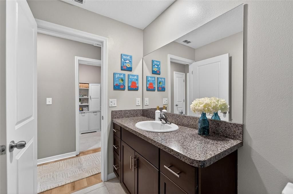 For Sale: $369,000 (4 beds, 2 baths, 1914 Square Feet)