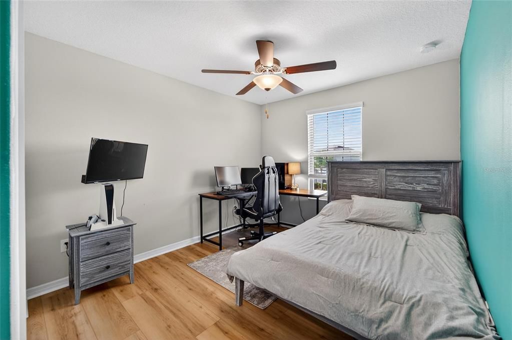 For Sale: $369,000 (4 beds, 2 baths, 1914 Square Feet)