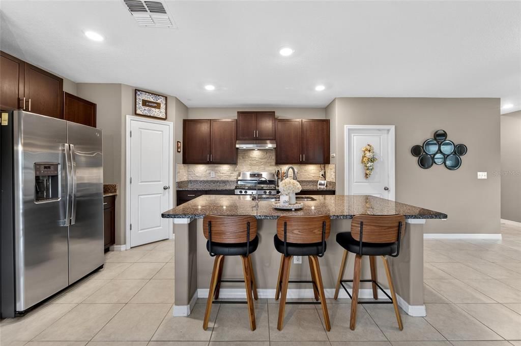 For Sale: $369,000 (4 beds, 2 baths, 1914 Square Feet)